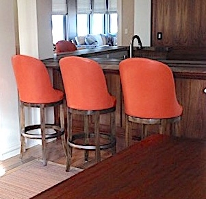 img_Holmes Swivel Bar Stool