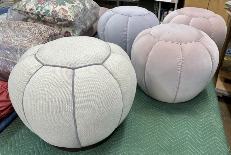 img_Petal Pouf Ottoman